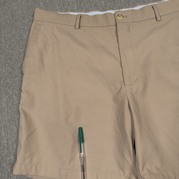 Peter Millar Shorts Mens 38x7 Beige Salem Performance Flat Front Golf High Drape - Picture 3 of 11